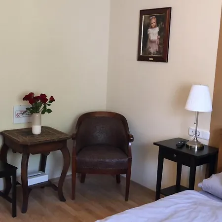 Rheinliebe Bistro Und 3* Lorch am Rhein