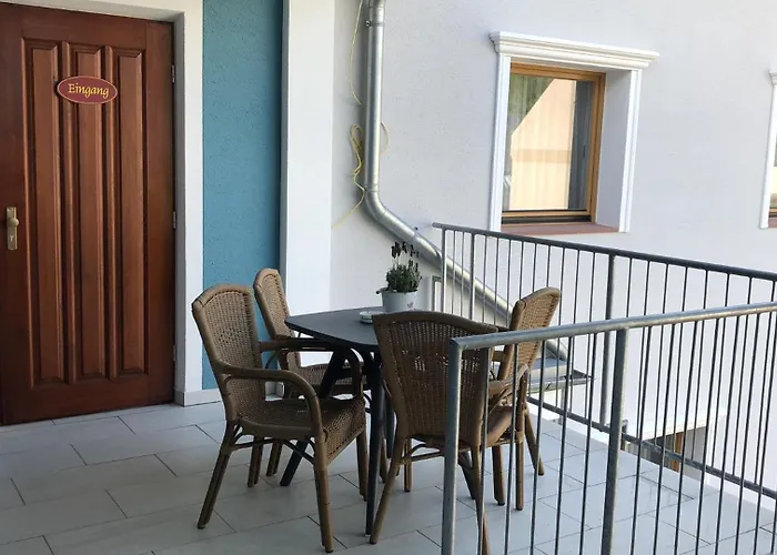 Rheinliebe Bistro Und Vendégház Lorch am Rhein